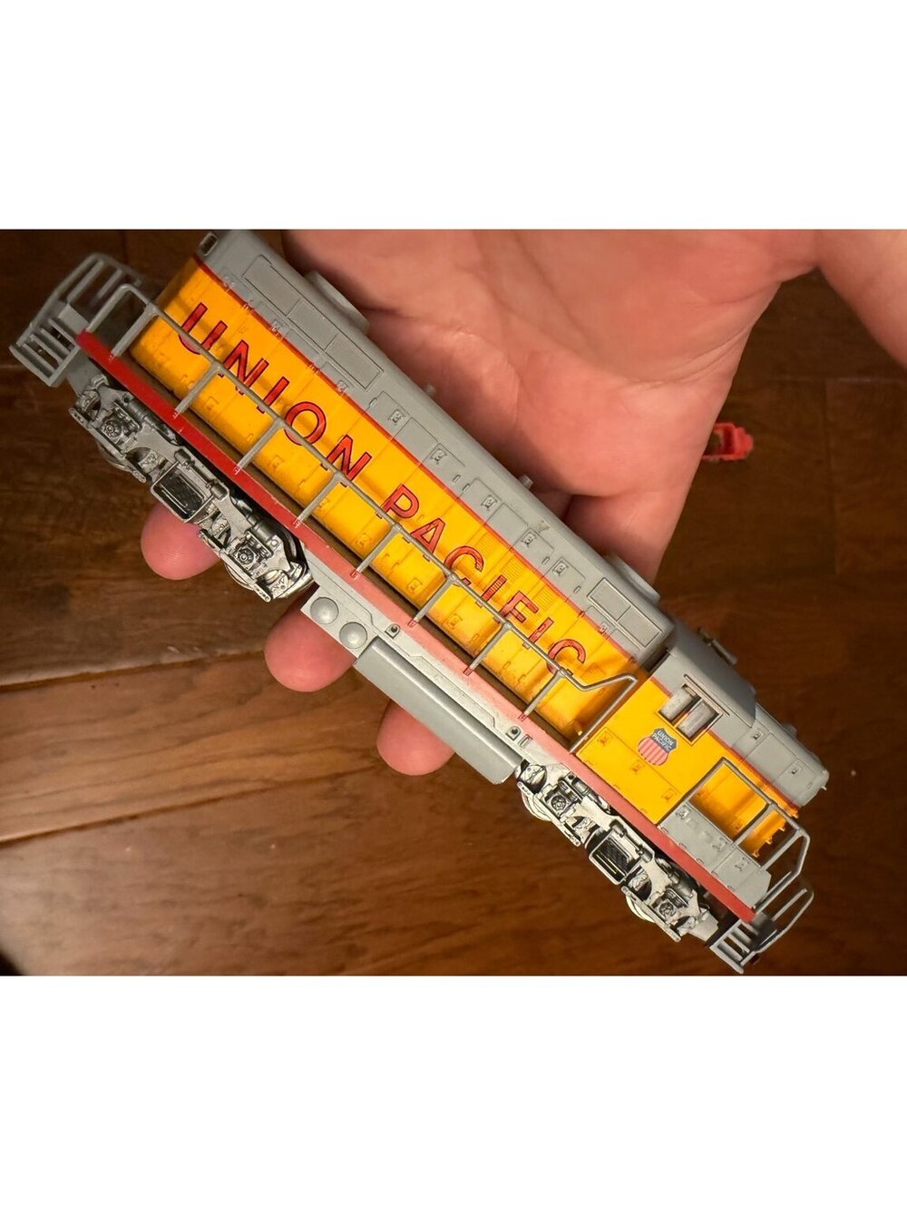 HO Scale AHM GP18 Union Pacific Powered Diesel Locomotive untested